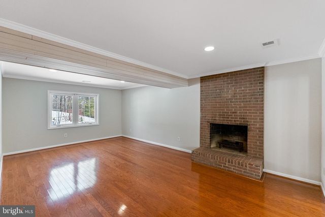 6462 HONEY TREE CT, Burke, VA 22015