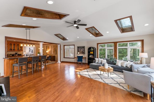 6462 HONEY TREE CT, Burke, VA 22015