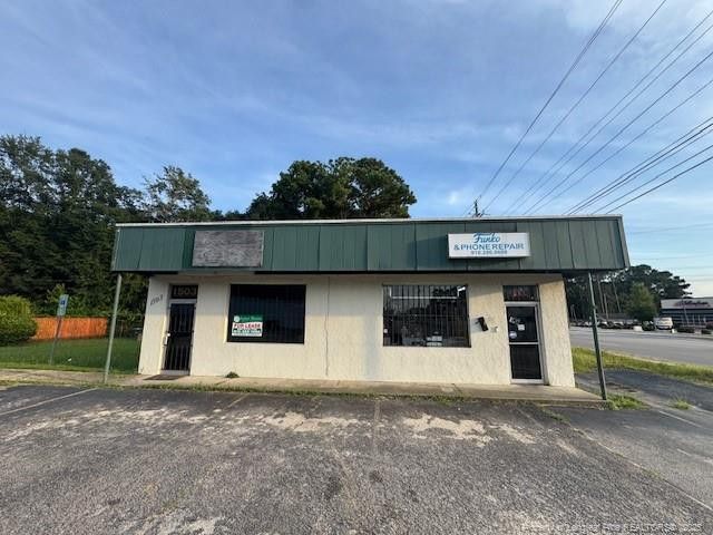 1503 Hope Mills Road, Fayetteville, NC 28303