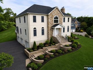 40 Horseneck Road, Montville Township, NJ 07045