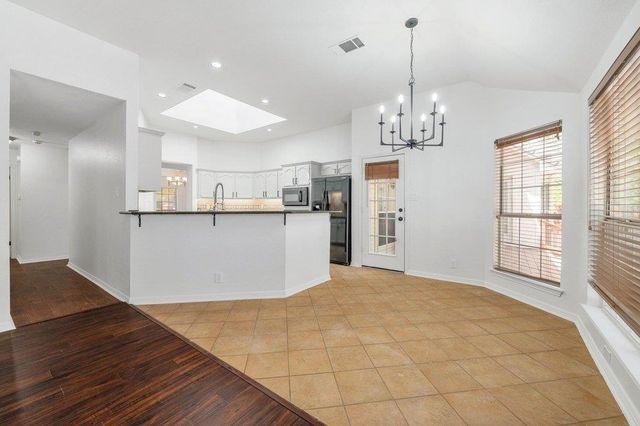 209 El Rio DR, Lakeway, TX 78734