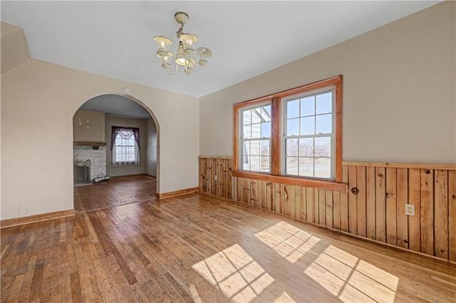 4925 Metropolitan Avenue, Kansas City, KS 66106