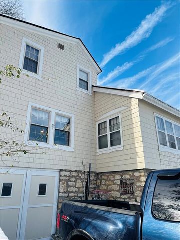 4925 Metropolitan Avenue, Kansas City, KS 66106