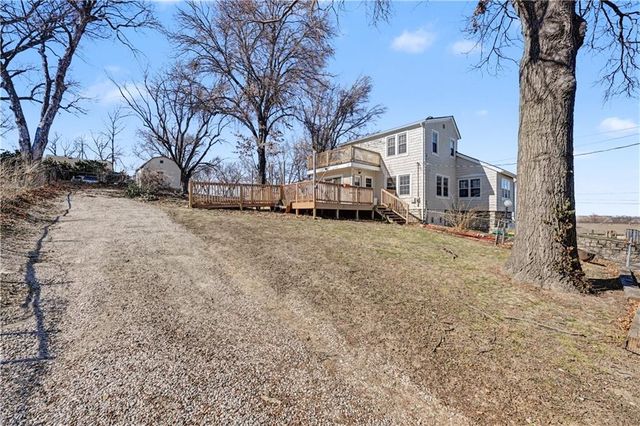 4925 Metropolitan Avenue, Kansas City, KS 66106