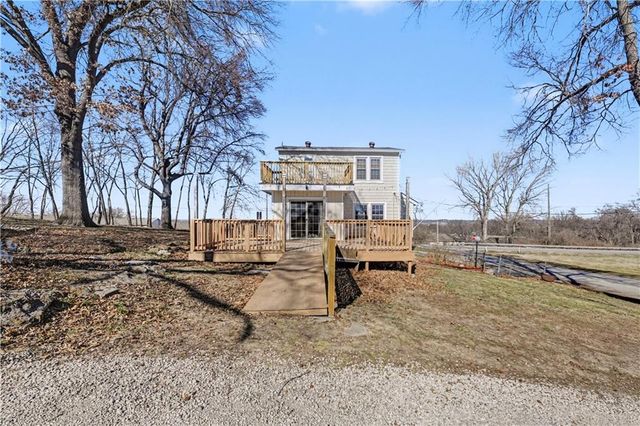 4925 Metropolitan Avenue, Kansas City, KS 66106