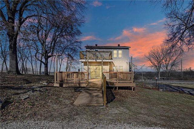 4925 Metropolitan Avenue, Kansas City, KS 66106