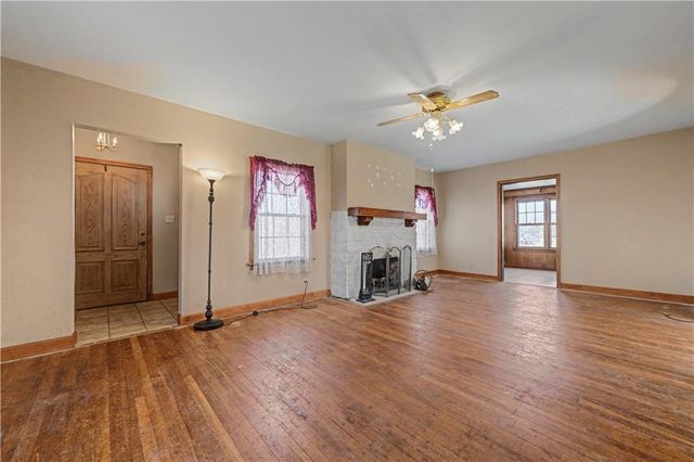 4925 Metropolitan Avenue, Kansas City, KS 66106