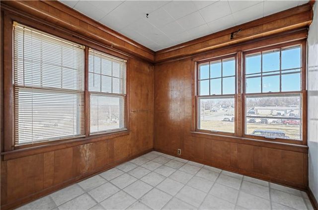 4925 Metropolitan Avenue, Kansas City, KS 66106