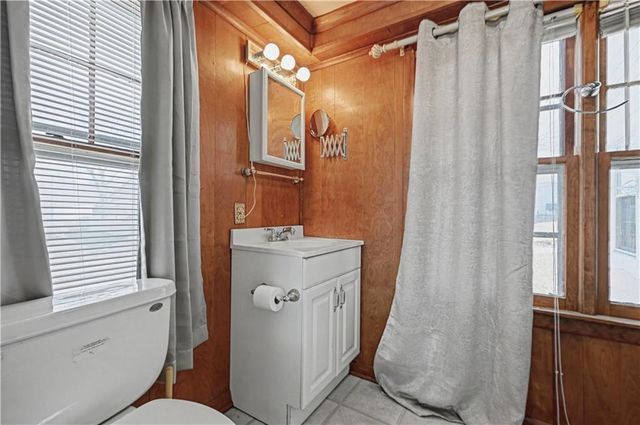 4925 Metropolitan Avenue, Kansas City, KS 66106