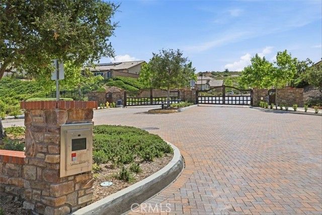 2627 Chad Zeller Lane, Corona, CA 92882