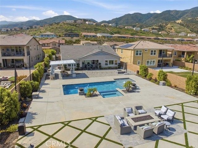 2627 Chad Zeller Lane, Corona, CA 92882