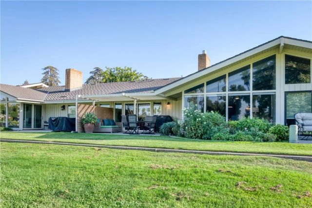 7560 N Charles Avenue C, Fresno, CA 93711