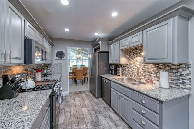 7560 N Charles Avenue C, Fresno, CA 93711