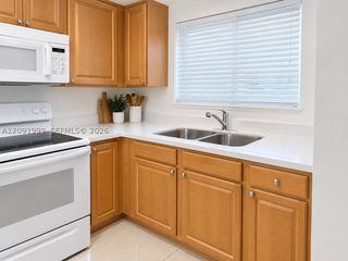 770 NE 128th St 102, North Miami, FL 33161