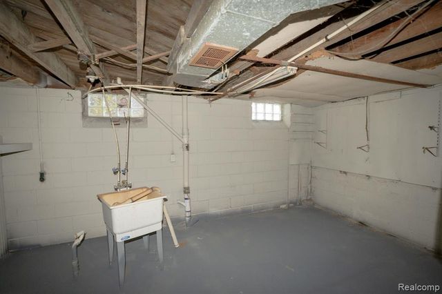 14565 Cloverlawn Street, Detroit, MI 48238