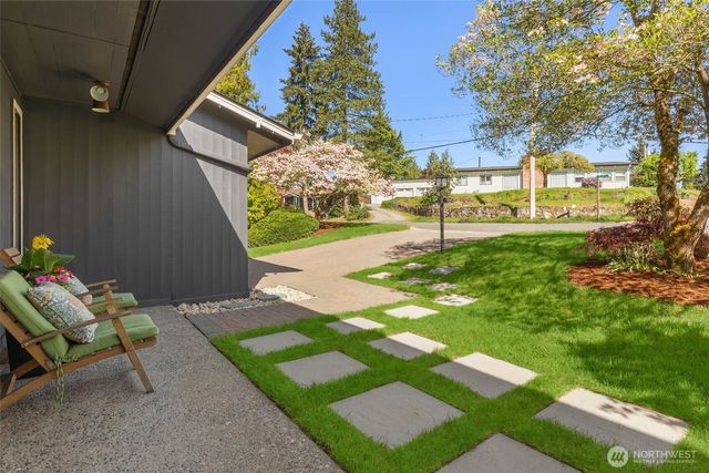 6311 121 Avenue SE, Bellevue, WA 98006