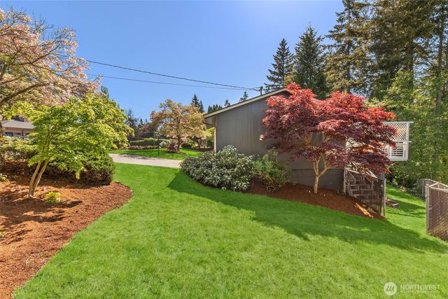 6311 121 Avenue SE, Bellevue, WA 98006
