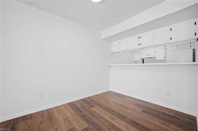 27 Tamarisk Quay Apt D, Hampton, VA 23666