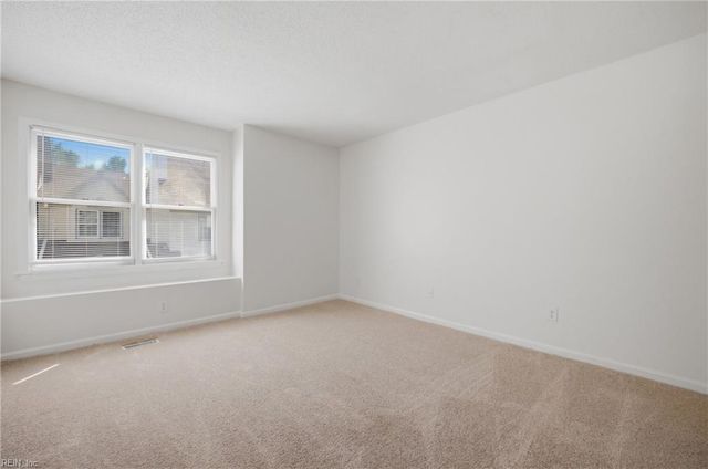 27 Tamarisk Quay Apt D, Hampton, VA 23666