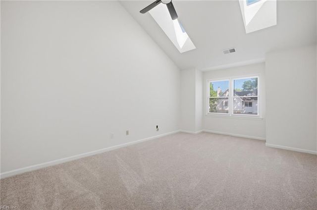 27 Tamarisk Quay Apt D, Hampton, VA 23666