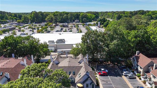 27 Tamarisk Quay Apt D, Hampton, VA 23666