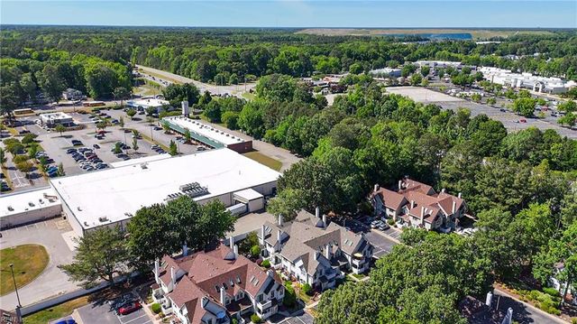27 Tamarisk Quay Apt D, Hampton, VA 23666
