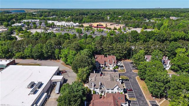 27 Tamarisk Quay Apt D, Hampton, VA 23666