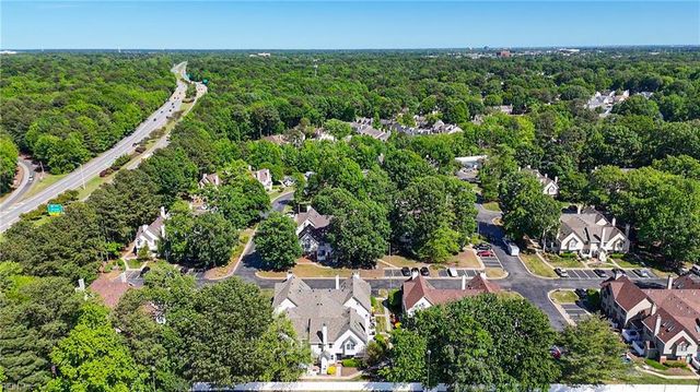 27 Tamarisk Quay Apt D, Hampton, VA 23666
