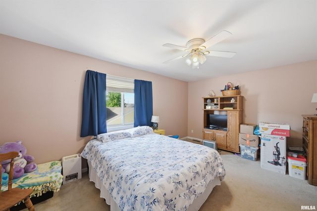 2004 S 2ND Avenue, Morton, IL 61550