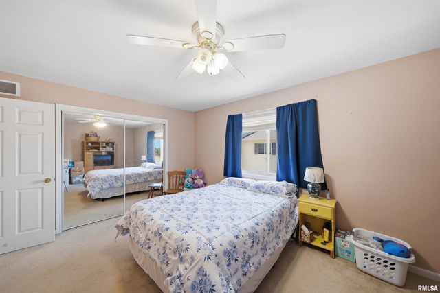 2004 S 2ND Avenue, Morton, IL 61550