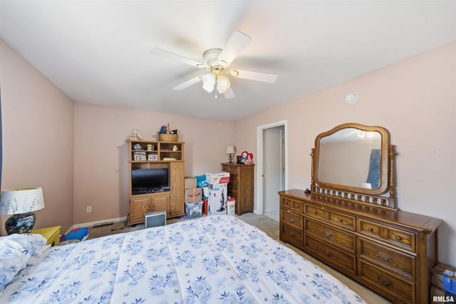 2004 S 2ND Avenue, Morton, IL 61550
