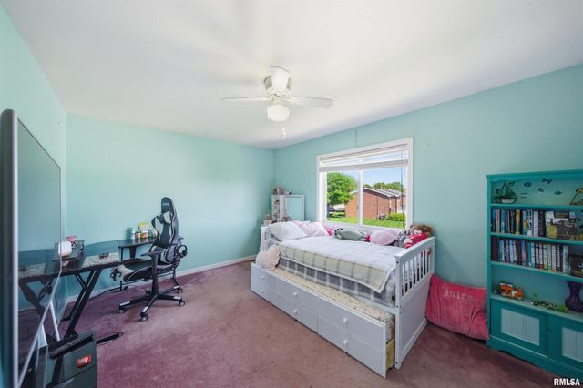 2004 S 2ND Avenue, Morton, IL 61550