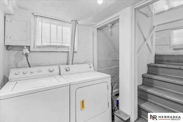 1027 Charleston Street, Lincoln, NE 68508