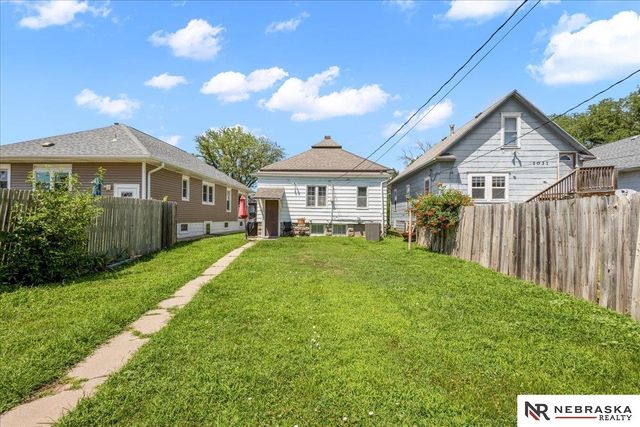 1027 Charleston Street, Lincoln, NE 68508