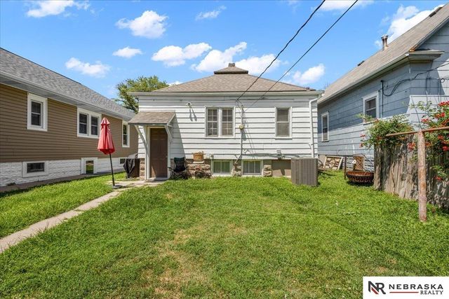 1027 Charleston Street, Lincoln, NE 68508