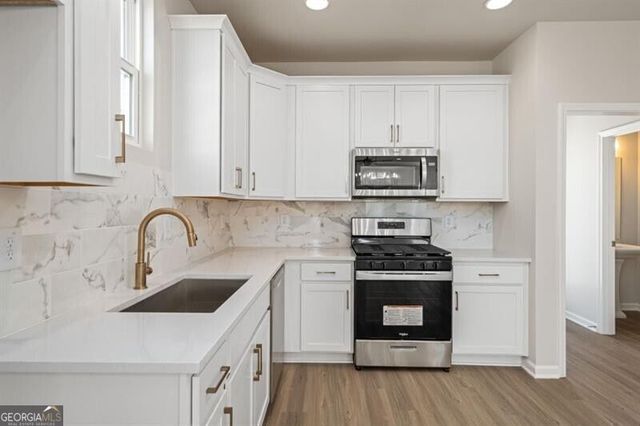 249 10th Street, Auburn, GA 30011