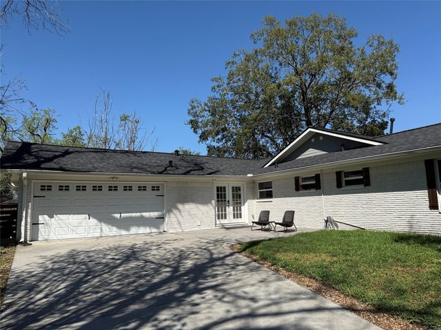 10810 Burdine Street, Houston, TX 77096