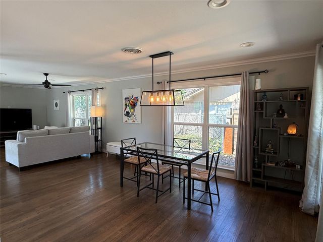 10810 Burdine Street, Houston, TX 77096