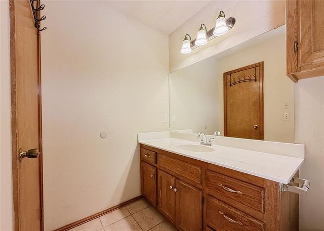 528 W 9th Street, Edmond, OK 73003