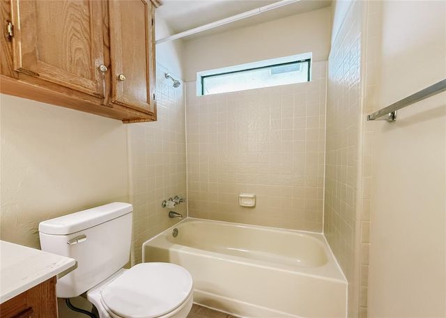 528 W 9th Street, Edmond, OK 73003