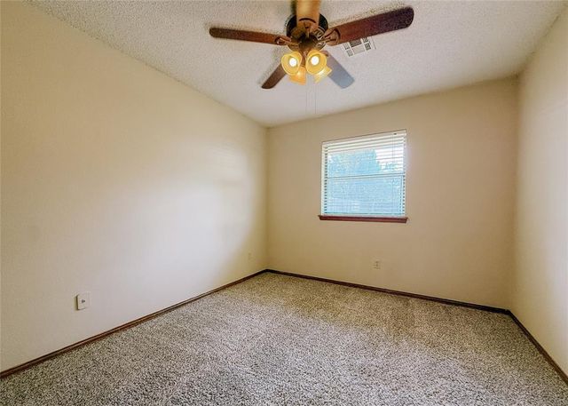 528 W 9th Street, Edmond, OK 73003