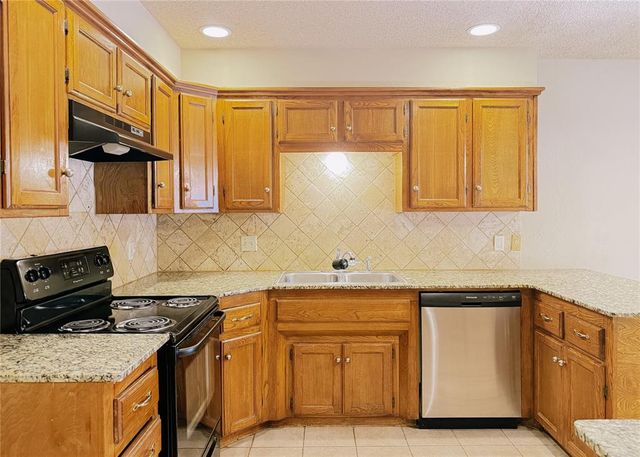 528 W 9th Street, Edmond, OK 73003
