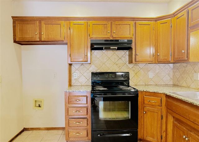 528 W 9th Street, Edmond, OK 73003