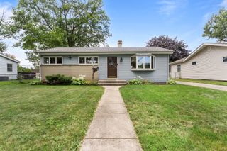 434 N Lincoln Avenue, Villa Park, IL 60181