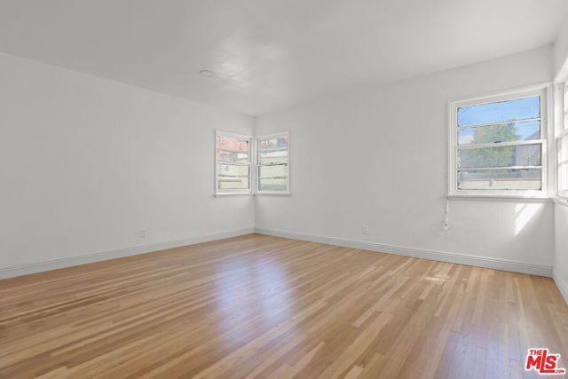 4409 Victoria Park Drive, Los Angeles, CA 90019