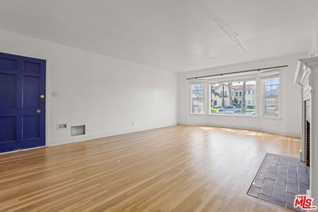 4409 Victoria Park Drive, Los Angeles, CA 90019