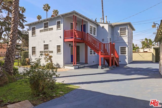 4409 Victoria Park Drive, Los Angeles, CA 90019