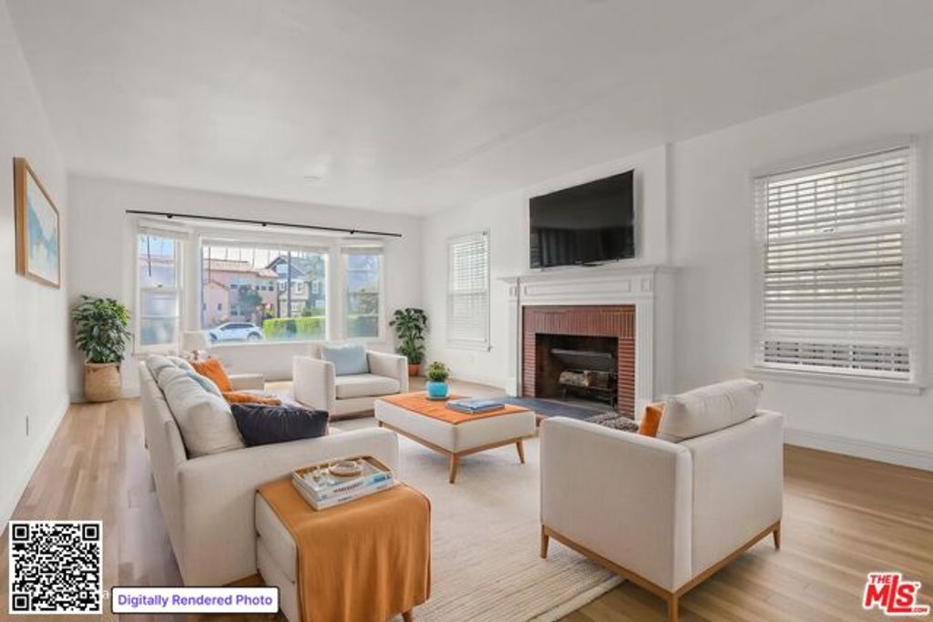 4409 Victoria Park Drive, Los Angeles, CA 90019