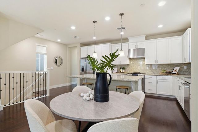 2813 Stringham Way, Dublin, CA 94568