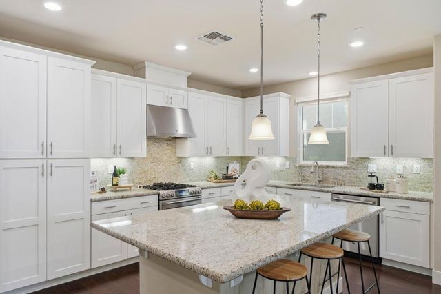 2813 Stringham Way, Dublin, CA 94568